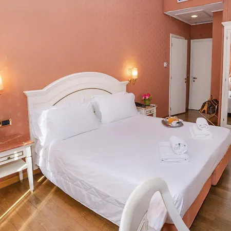La Lumiere Di Piazza Di Spagna Hotel 3*