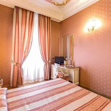 La Lumiere Di Piazza Di Spagna Hotel 3*