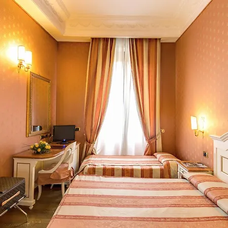Hotel La Lumiere Di Piazza Di Spagna Rome