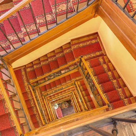 酒店 西班牙广场卢米埃尔迪酒店 3*