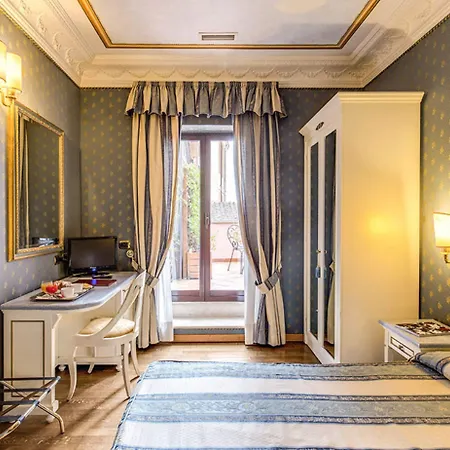 Hotel La Lumiere Di Piazza Di Spagna 3*